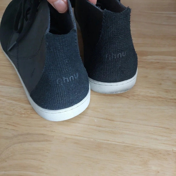 Ahnu Women's Pier 3 lace-up sneaker style ankle boots Size 9.5 Black - Picture 4 of 9